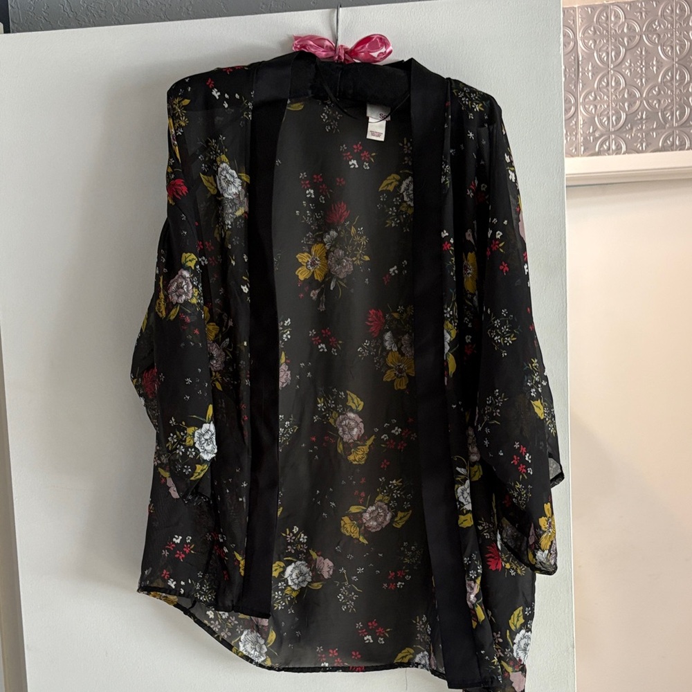 Floral Black Sheer Kimono Top